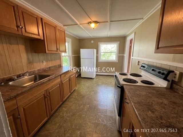 1 BR, 1 BA Apartment 115 Water St Apt Waterville, ME 04901