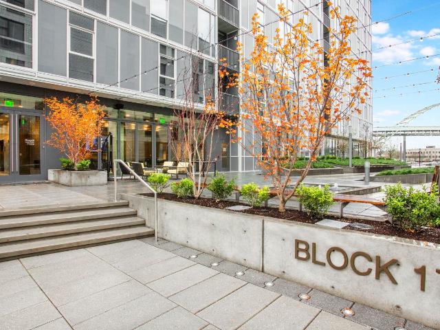 1 BR, 1 BA Apartment 1161 NW Overton St Unit 1202, Portland, OR 97209