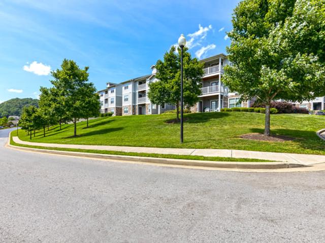 1 BR, 1 BA Apartment 1164 Vantage Pointe Road Unit 2 303, Ashland City, TN 37015