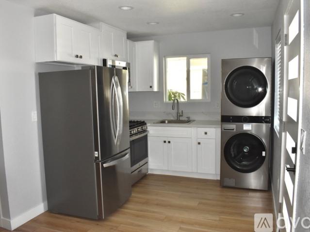1 BR, 1 BA Apartment 11659 Burke St, Unit 1, Whittier, CA 90606