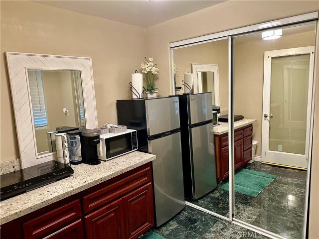 1 BR, 1 BA Apartment 11832 South Circle Drive, Whittier, CA 90601