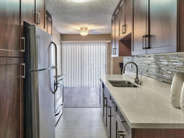 1 BR, 1 BA Apartment 11850 Riverside Drive Unit 105, Valley Village, CA 91607