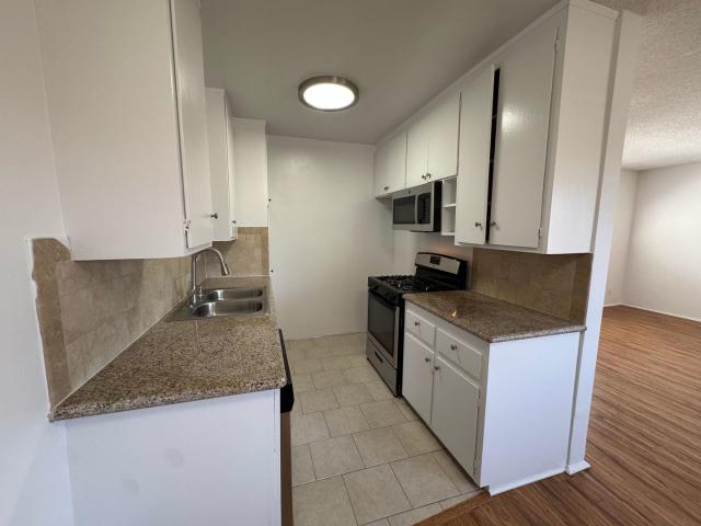 1 BR, 1 BA Apartment 11865 Rochester Avenue Unit 065#08, Los Angeles, CA 90025