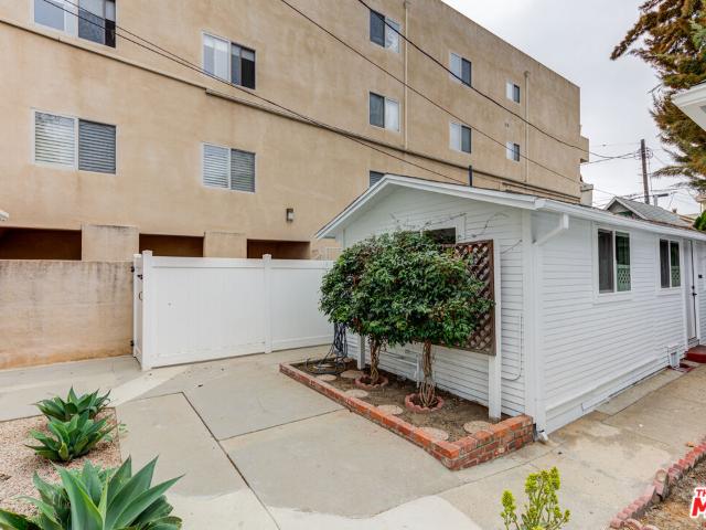 1 BR, 1 BA Apartment 11918 Rochester Avenue, Los Angeles, CA 90025