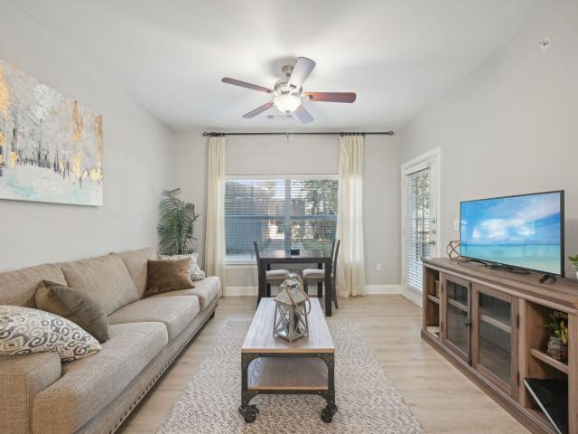 1 BR, 1 BA Apartment 11911 Greenville Avenue Unit 5102, Dallas, TX 75243