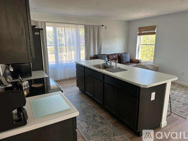 1 BR, 1 BA Apartment 11 Lower Methodist Road, Unit 3, Cumberland, ME 04021