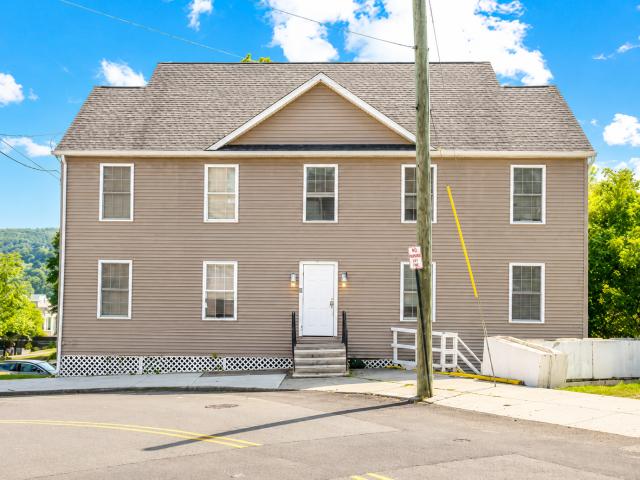 1 BR, 1 BA Apartment 11 Summer Street 2B, Bristol, CT 06010