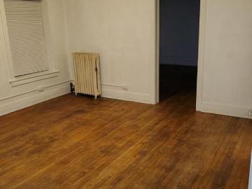 1 BR, 1 BA Apartment 11 1/2 N Van Buren Ave, 302, Freeport, IL 61032