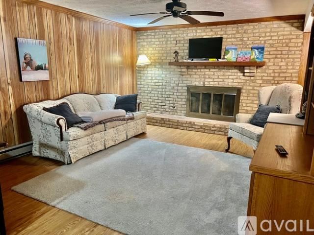 1 BR, 1 BA Apartment 1200 Sarah Lynch Place, Unit Basement apartment, Lynchburg, VA 24503