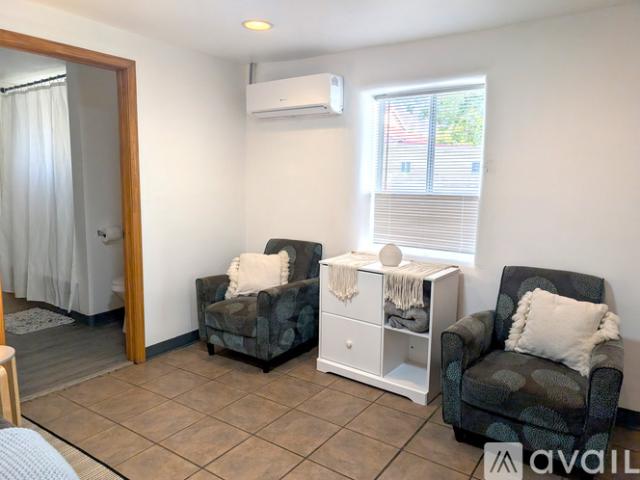1 BR, 1 BA Apartment 1203 Barelas Rd SW, Unit C furnished, Albuquerque, NM 87102