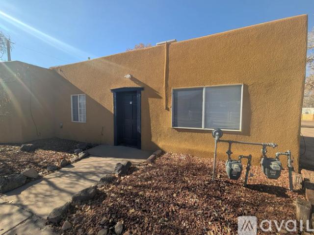 1 BR, 1 BA Apartment 1207 Barelas Rd SW, Unit A furnished, Albuquerque, NM 87102