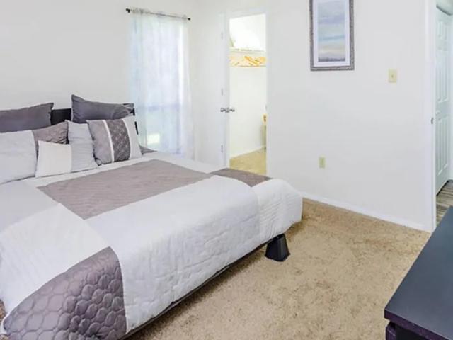 1 BR, 1 BA Apartment 1207 Kelston Place Unit 204, Charlotte, NC 28212