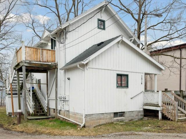 1 BR, 1 BA Apartment 1216 North Chestnut Street Unit 1216 3, Lansing, MI 48906