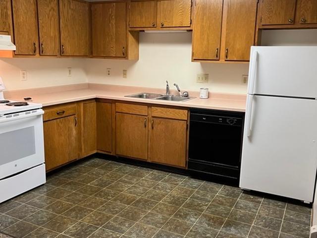 1 BR, 1 BA Apartment 121 County Road QQ, Unit B 5, Waupaca, WI 54981