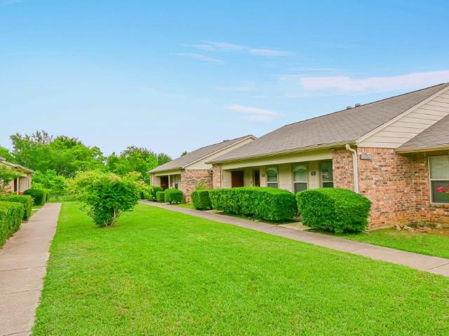 1 BR, 1 BA Apartment 1220 Heritage Drive, Jacksonville, TX 75766