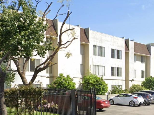 1 BR, 1 BA Apartment 1230 W. 39th Street, Los Angeles, CA 90037