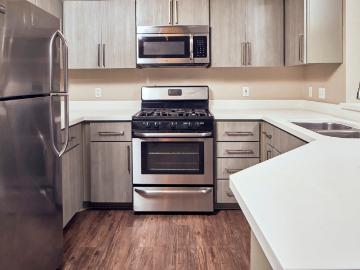 1 BR, 1 BA Apartment 1245 Morning View Drive Unit 144, Escondido, CA 92026