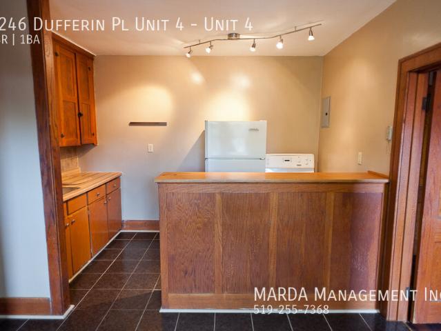 1 BR, 1 BA Apartment 1246 Dufferin Pl Unit 4, Windsor, ON N8X 3K1