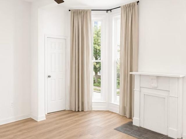 1 BR, 1 BA Apartment 124 W. College St., Louisville, KY 40203