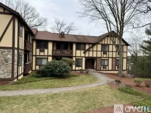 1 BR, 1 BA Apartment 125 Warner Hill Rd, Unit 14, Stratford, CT 06614