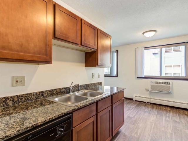 1 BR, 1 BA Apartment 1276 Wilson Ave Unit 103, Saint Paul, MN 55106