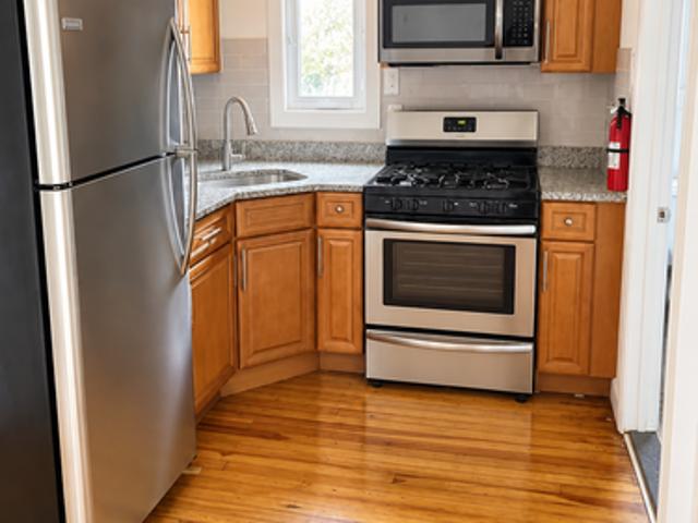1 BR, 1 BA Apartment 128 N Portland Ave, Unit 2, Ventnor City, NJ 08406