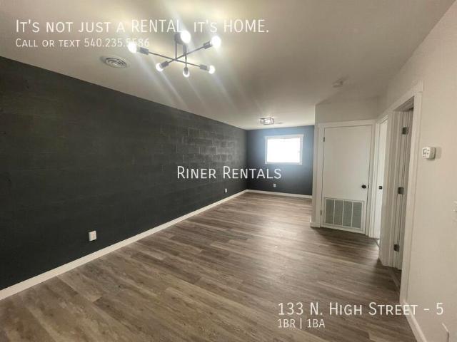 1 BR, 1 BA Apartment 133 N. High Street, Harrisonburg, VA 22802