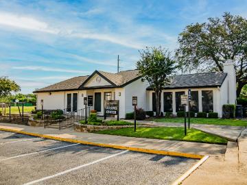 1 BR, 1 BA Apartment 13030 Audelia Road Unit 2127, Dallas, TX 75243