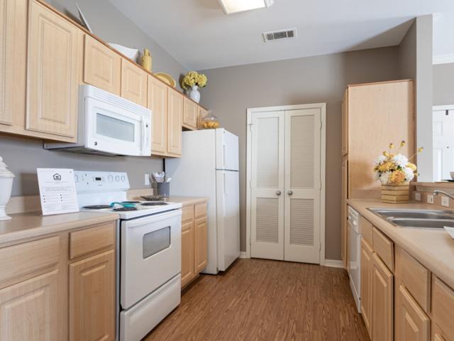 1 BR, 1 BA Apartment 1305 Williamsburg Drive Unit 9 916, Bossier City, LA 71112