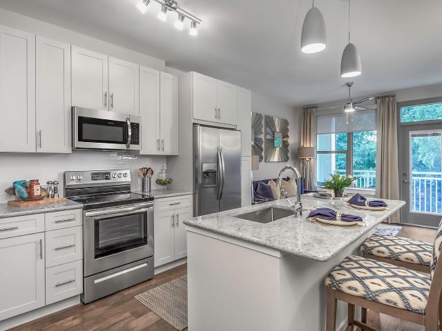 1 BR, 1 BA Apartment 1315 Harding Place Unit 418, Charlotte, NC 28204