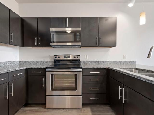 1 BR, 1 BA Apartment 1320 S 1st St Unit 423, Milwaukee, WI 53204
