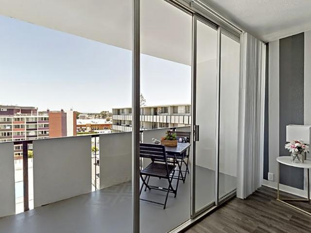 1 BR, 1 BA Apartment 1321 Marshall Street Unit 317, Redwood City, CA 94063