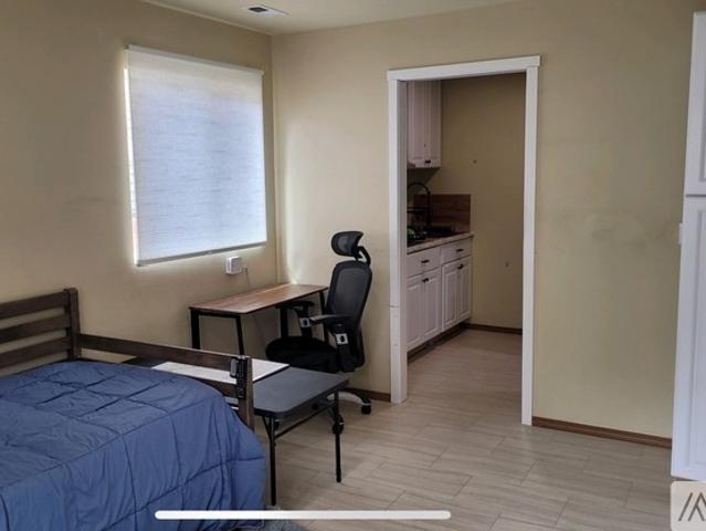 1 BR, 1 BA Apartment 13273 Southeast 226th Street, Unit 1, Kent, WA 98042