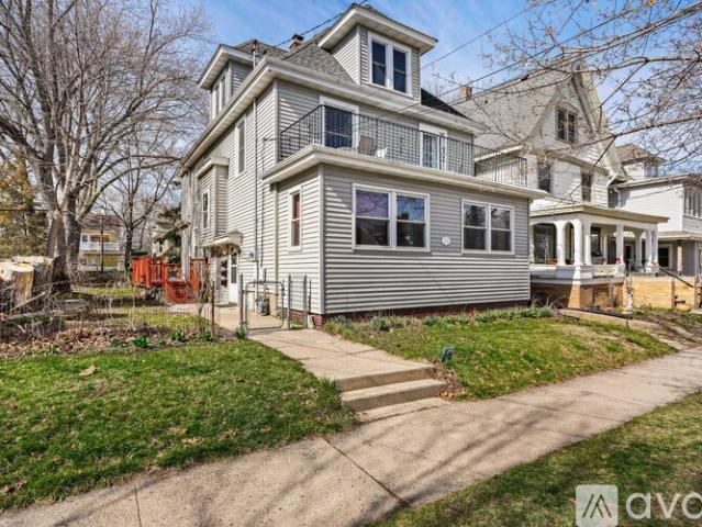 1 BR, 1 BA Apartment 1338 Morrison Street, Unit Apt 3, Madison, WI 53703