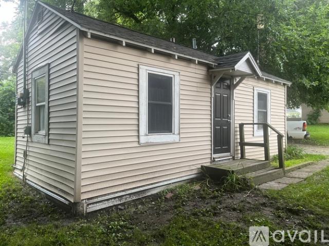 1 BR, 1 BA Apartment 137 Avenue C, Unit 4, Fort Dodge, IA 50501