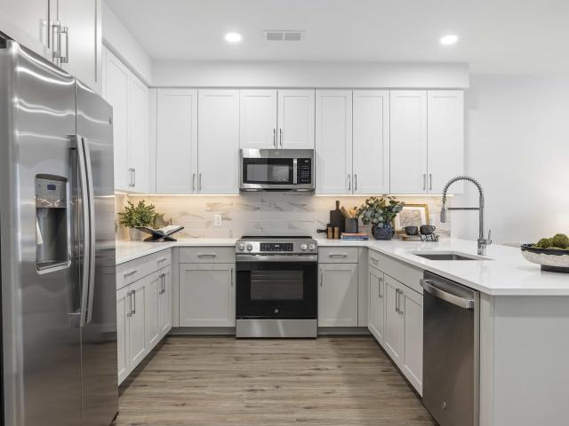 1 BR, 1 BA Apartment 137 Patterson Street Unit 261, Hillsdale, NJ 07642