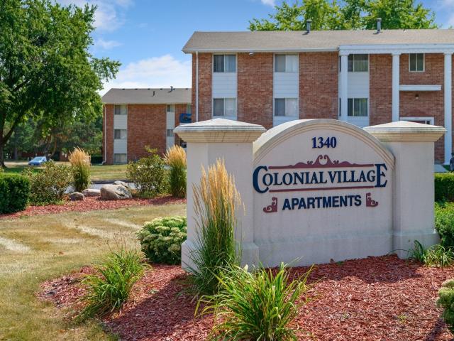 1 BR, 1 BA Apartment 1340 42nd Street Unit 016 24VL, West Des Moines, IA 50266