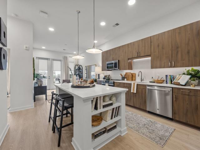 1 BR, 1 BA Apartment 1351 East Woodlawn Road Unit 340, Charlotte, NC 28209
