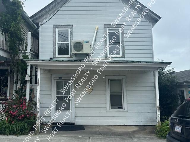 1 BR, 1 BA Apartment 135 Front Street, Swansboro, NC 28584