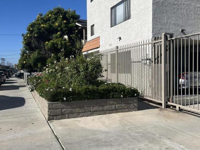 1 BR, 1 BA Apartment 13632 Kornblum Avenue, Hawthorne, CA 90250