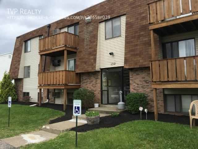1 BR, 1 BA Apartment 136 APT D Fox Hill Lane, Elyria, OH 44035