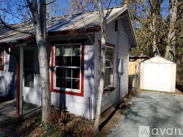 1 BR, 1 BA Apartment 13730 Redwood Hwy, Unit 2, Wilderville, OR 97543