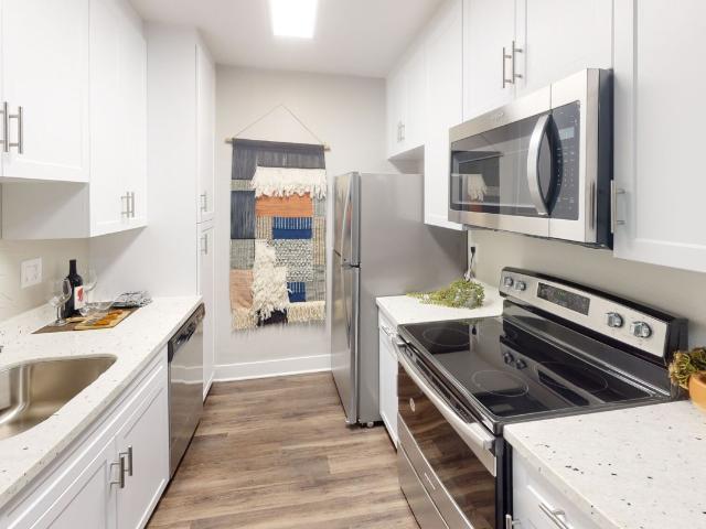 1 BR, 1 BA Apartment 13843 Tustin East Drive Unit C005, Tustin, CA 92780