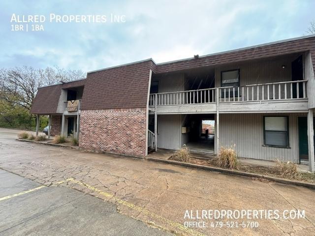 1 BR, 1 BA Apartment 1390 W Wedington Dr, Fayetteville, AR 72701