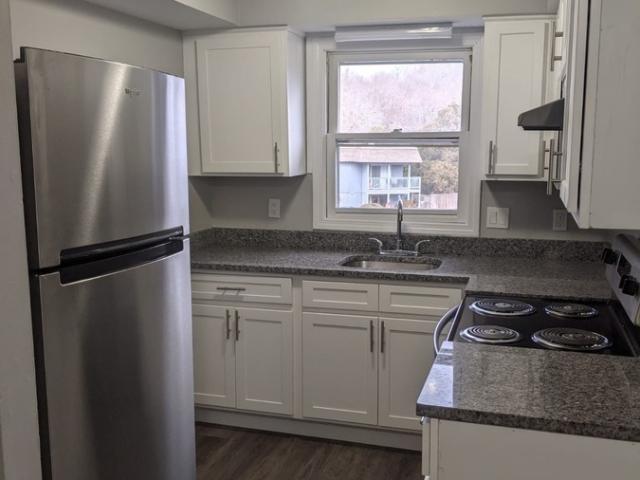 1 BR, 1 BA Apartment 13 Fieldside Drive, Groton, CT 06340