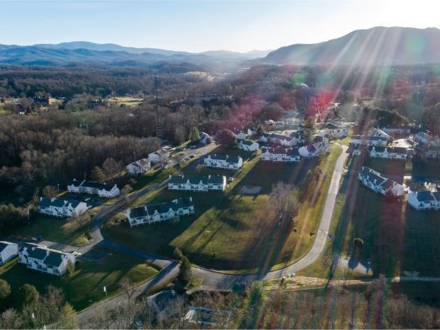 1 BR, 1 BA Apartment 1 Milligan Lane Unit 152, Johnson City, TN 37601