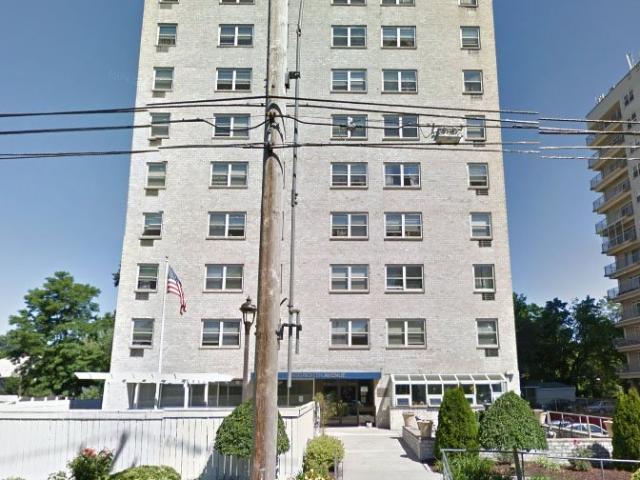 1 BR, 1 BA Apartment 2400 North Ave Bridgeport, CT 06604