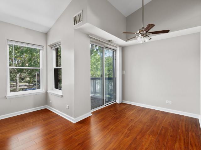 1 BR, 1 BA Apartment 2400 S Goebbert Unit 2074, Arlington Heights, IL 60005