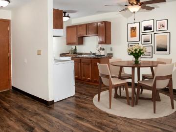 1 BR, 1 BA Apartment 2409 US 52 Unit 02 305, Rochester, MN 55901