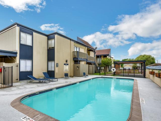 1 BR, 1 BA Apartment 2410 24th St N Unit 11, Texas City, TX 77590